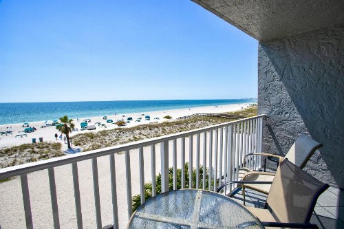 413 - Island Inn - image 28