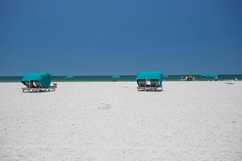 216 - Island Inn - image 15