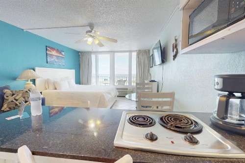 216 - Island Inn - image 17