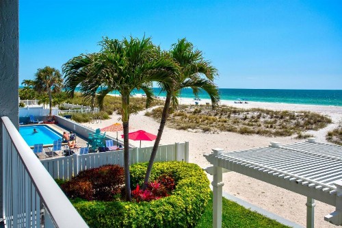 216 - Island Inn - image 22