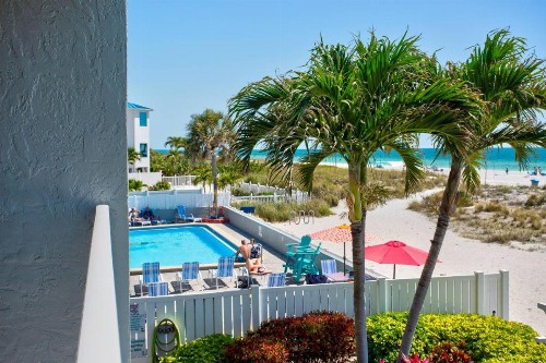 216 - Island Inn - image 24
