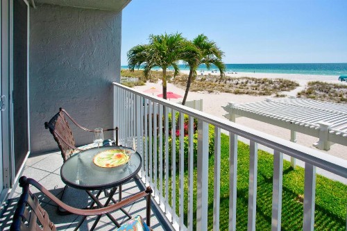 216 - Island Inn - image 30