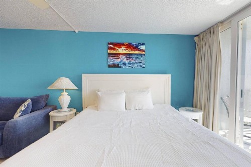 216 - Island Inn - image 42