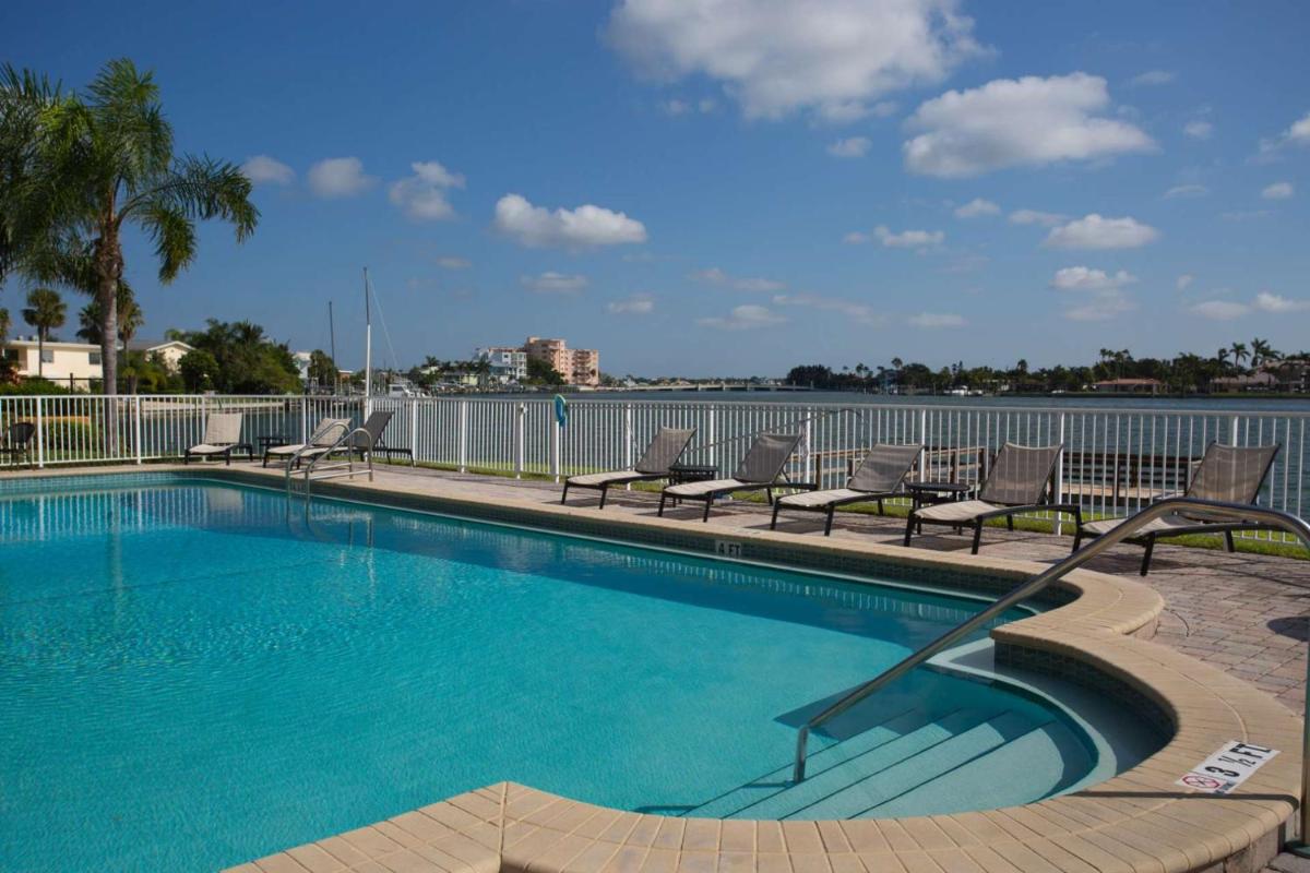 201 - Palms of Treasure Island - main image