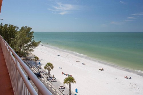 607 - Sunset Chateau - image 46