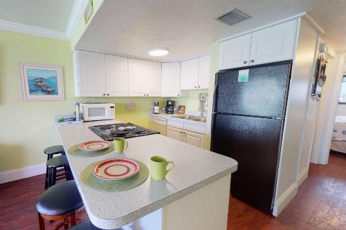 607 - Sunset Chateau - image 48