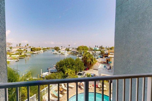 305 - Skyline - image 22