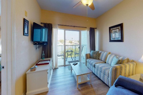 305 - Skyline - image 37