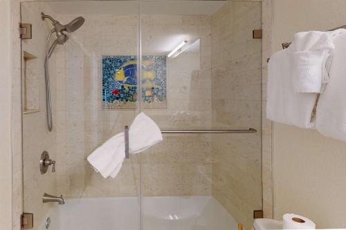307 - Beach Place - image 15