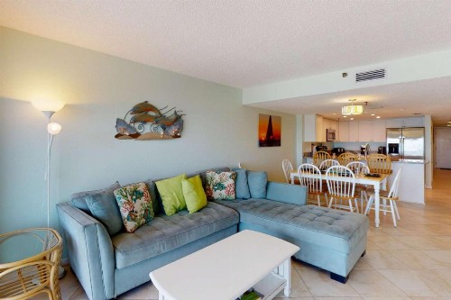 307 - Beach Place - image 20