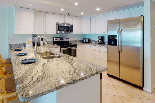 307 - Beach Place - image 22