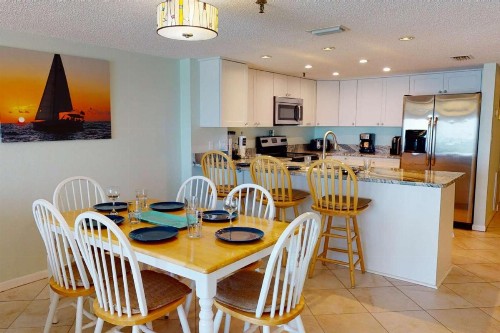307 - Beach Place - image 23