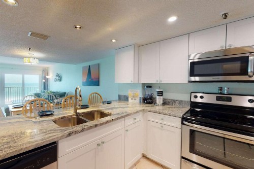 307 - Beach Place - image 24
