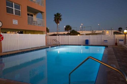307 - Beach Place - image 25