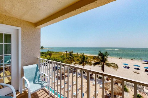 307 - Beach Place - image 30