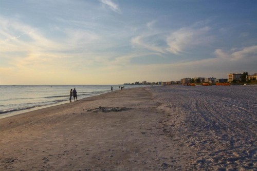 307 - Beach Place - image 31