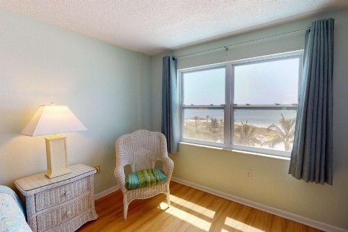 307 - Beach Place - image 32