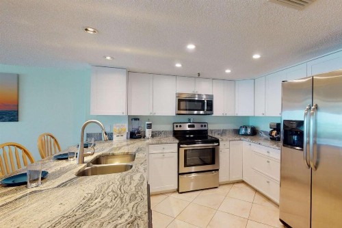 307 - Beach Place - image 33