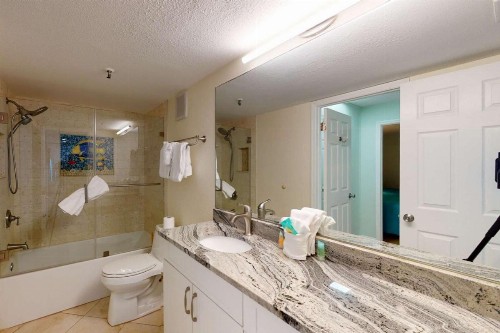 307 - Beach Place - image 35