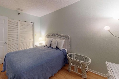 307 - Beach Place - image 38