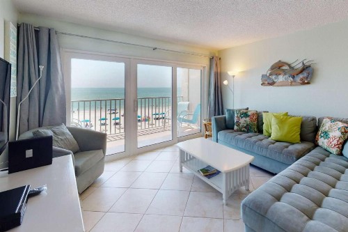 307 - Beach Place - image 39