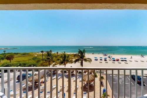 307 - Beach Place - image 44