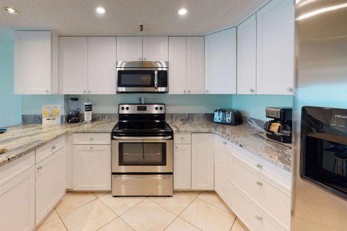 307 - Beach Place - image 46
