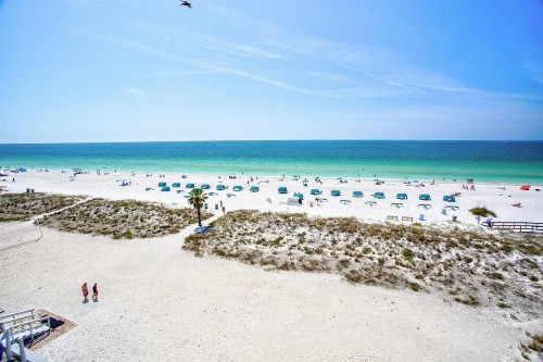 607 - Island Inn - image 26