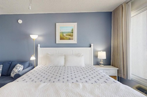 607 - Island Inn - image 27