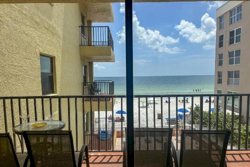 208 - Las Brisas - image 22