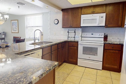 208 - Las Brisas - image 31