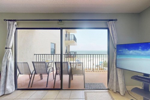 208 - Las Brisas - image 34