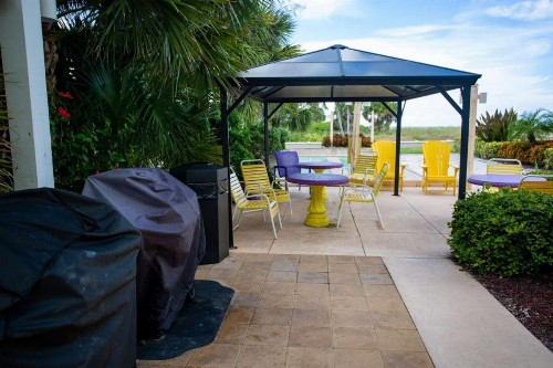 607 - South Beach Condos - image 28