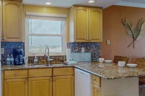 501 - South Beach Condos - image 47