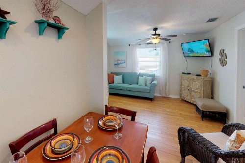 103 - Sea Cottage - image 6