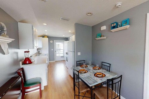 101 - Sea Cottage - image 3
