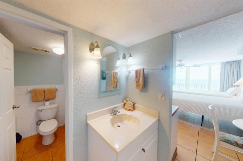 513 - Island Inn - image 15