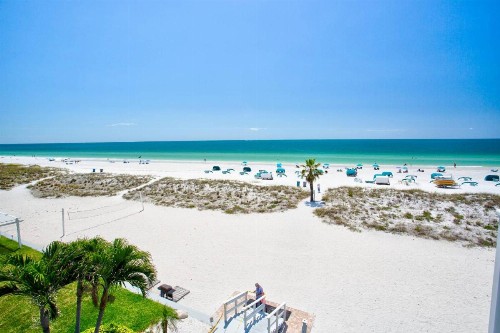 412 - Island Inn - image 12