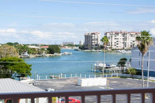 412 - Island Inn - image 13
