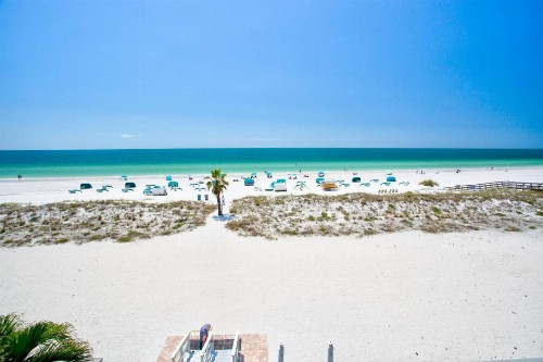 412 - Island Inn - image 31