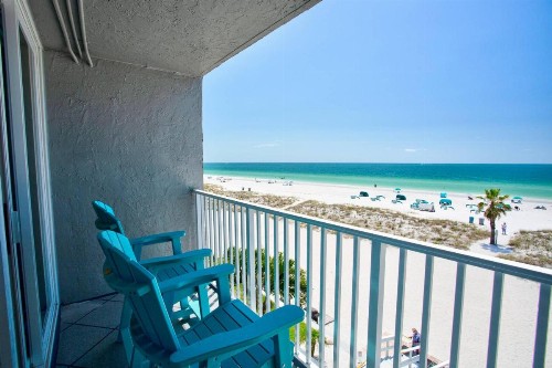 412 - Island Inn - image 33