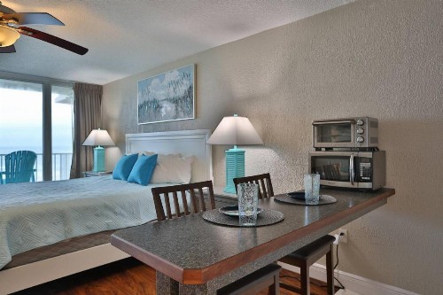 412 - Island Inn - image 8