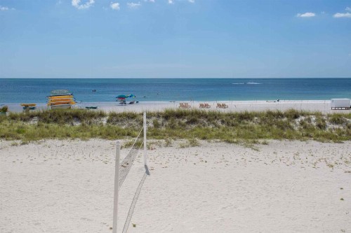 209 Suite - Island Inn - image 16