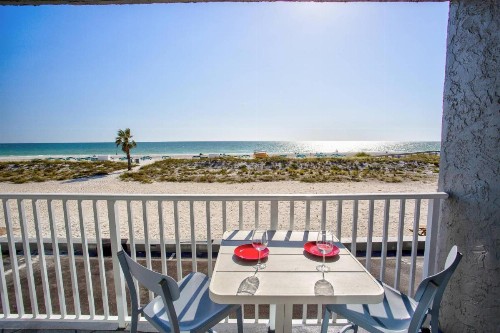 209 Suite - Island Inn - image 17