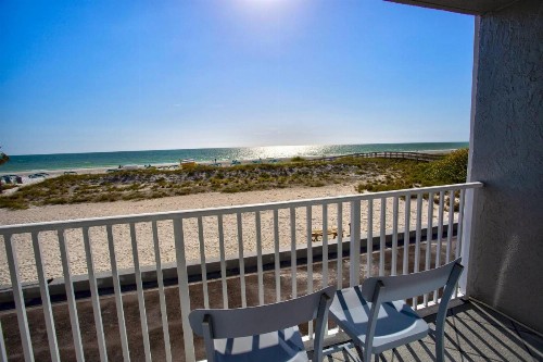 209 Suite - Island Inn - image 21
