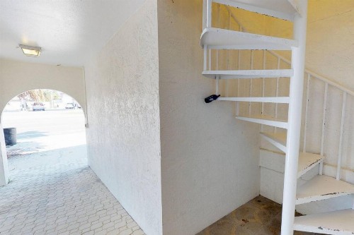 Yoda Beach House - image 38