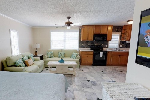 Yoda Beach House - image 47