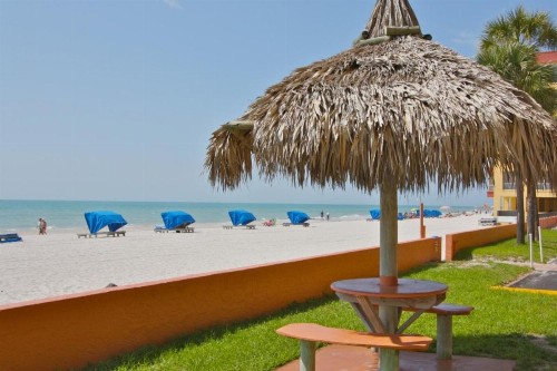 100 - Las Brisas - image 2
