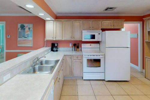 100 - Las Brisas - image 3