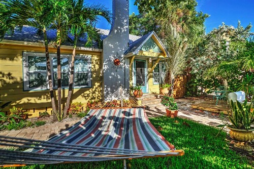 PAG Beachhouse Rentals - image 25